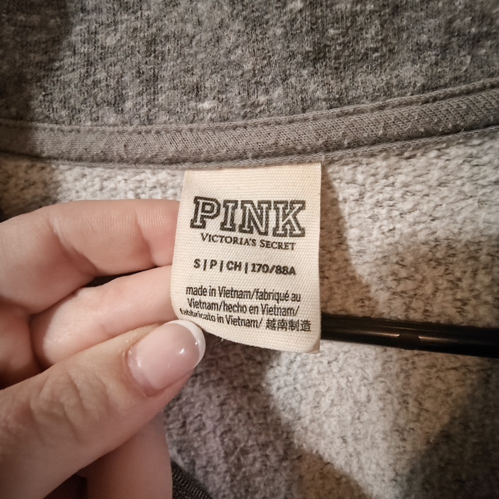 PINK Victoria's Secret Sweater with pocket